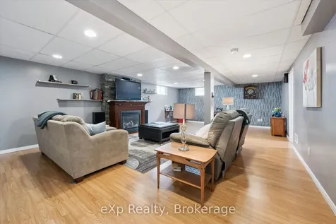4 Peartree Crescent Guelph ON N1H 8K6