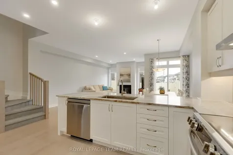 506 Cobra Crescent Kanata ON K2V 0T6