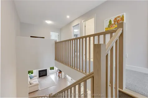 506 Cobra Crescent Kanata ON K2V 0T6