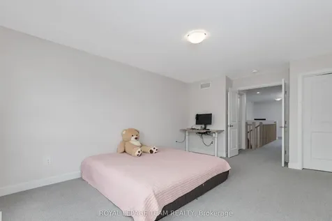 506 Cobra Crescent Kanata ON K2V 0T6