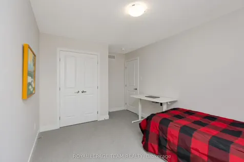 506 Cobra Crescent Kanata ON K2V 0T6