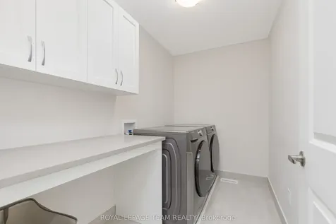 506 Cobra Crescent Kanata ON K2V 0T6