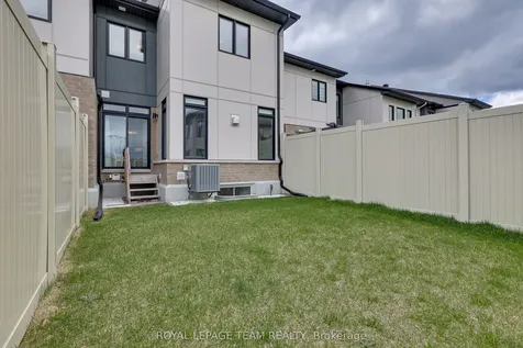 506 Cobra Crescent Kanata ON K2V 0T6