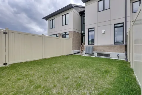 506 Cobra Crescent Kanata ON K2V 0T6