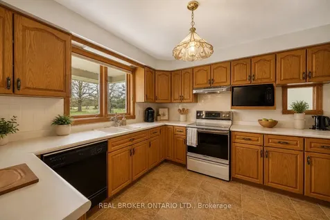 2340 Concession 4 Road W Hamilton ON L0R 2B0