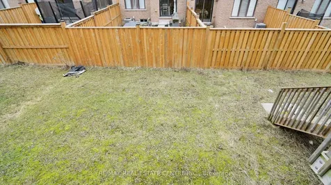 80 Scarletwood Street Hamilton ON L8J 1X5