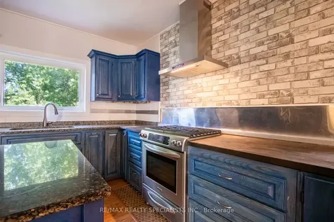 25 Dundas Street W Erin ON N0B 1T0