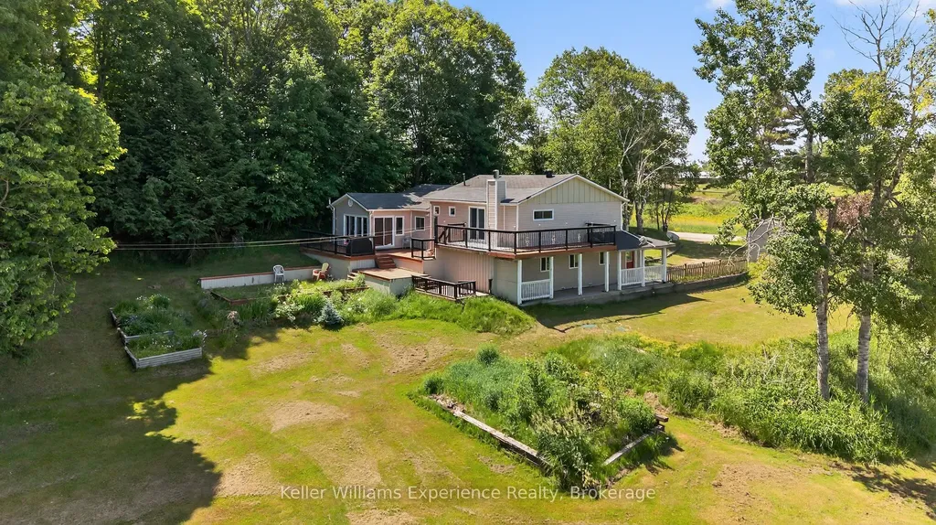 1236 Golden Beach Road Bracebridge ON P1L 1W8