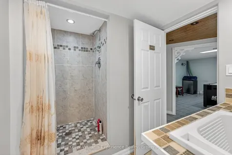 1236 Golden Beach Road Bracebridge ON P1L 1W8