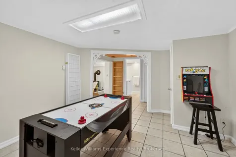 1236 Golden Beach Road Bracebridge ON P1L 1W8