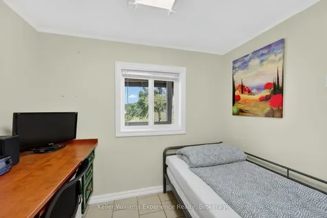 1236 Golden Beach Road Bracebridge ON P1L 1W8