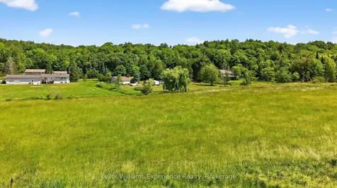 1236 Golden Beach Road Bracebridge ON P1L 1W8