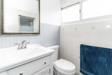 1136 Springdale Shores Private Bracebridge ON P1L 1W9