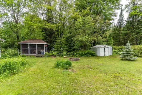 1136 Springdale Shores Private Bracebridge ON P1L 1W9