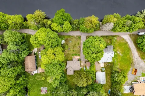 1136 Springdale Shores Private Bracebridge ON P1L 1W9