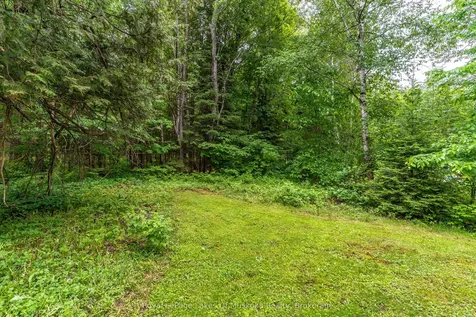 1136 Springdale Shores Private Bracebridge ON P1L 1W9
