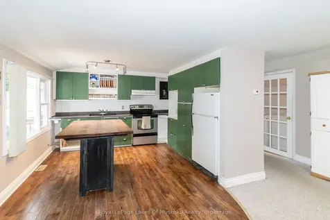 1136 Springdale Shores Private Bracebridge ON P1L 1W9