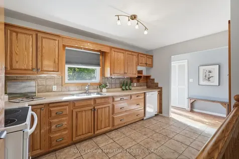 476 Carling Terrace North Huron ON N0G 2W0