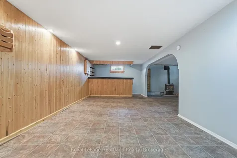 476 Carling Terrace North Huron ON N0G 2W0