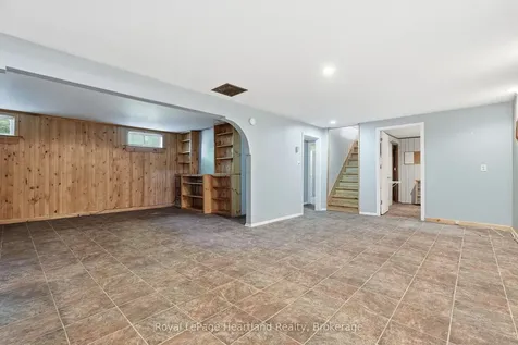 476 Carling Terrace North Huron ON N0G 2W0
