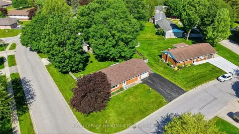 476 Carling Terrace North Huron ON N0G 2W0