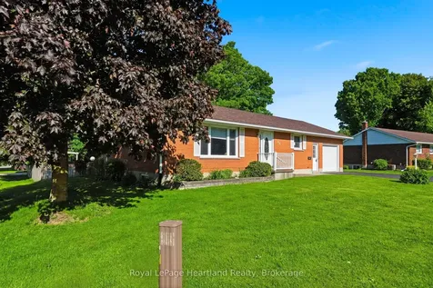 476 Carling Terrace North Huron ON N0G 2W0