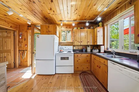 890 Mazinaw Lake N/a Addington Highlands ON K0H 1K0