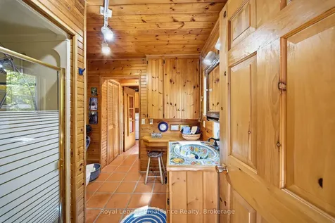 890 Mazinaw Lake N/a Addington Highlands ON K0H 1K0