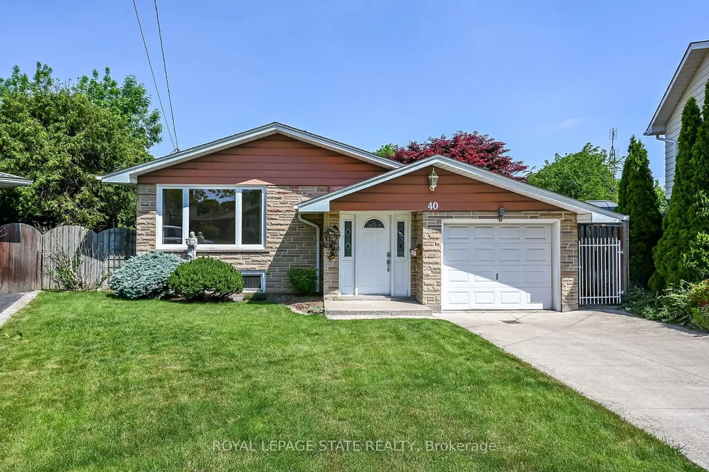 40 Bermuda Court Hamilton ON L9C 2J8