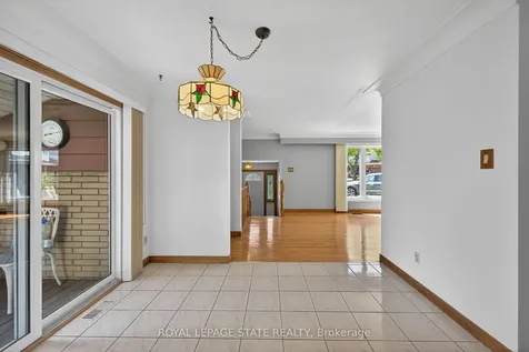 40 Bermuda Court Hamilton ON L9C 2J8