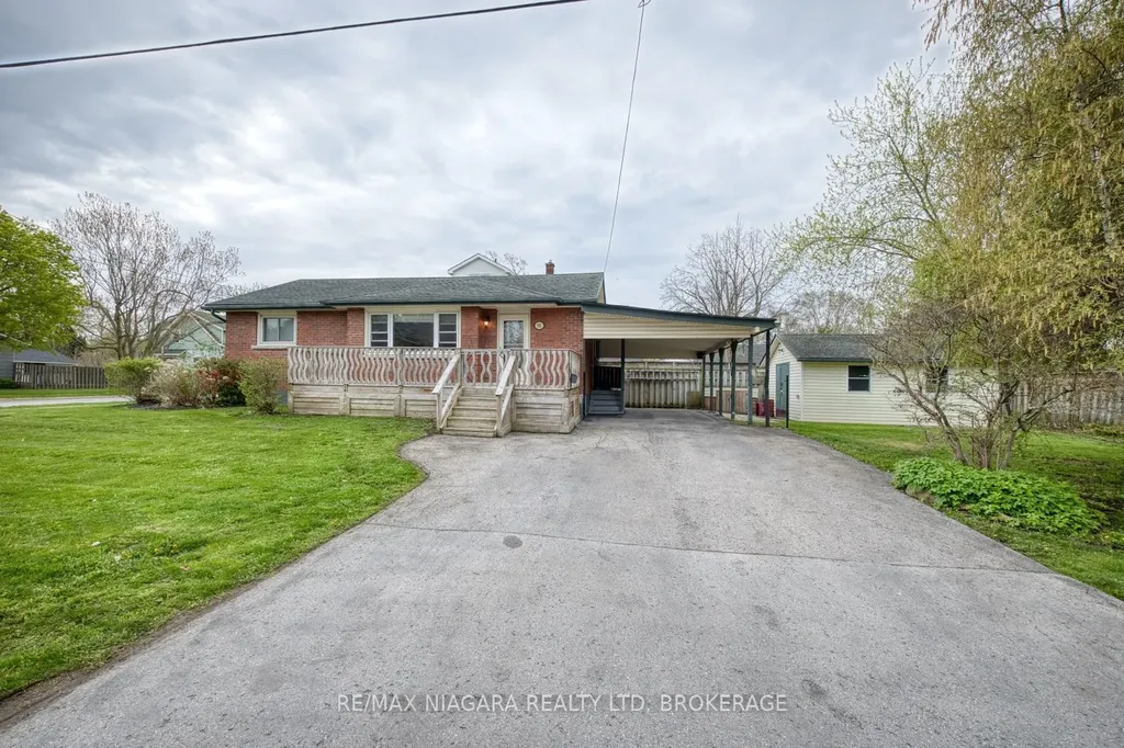 301 Highland Avenue Fort Erie ON L2A 2Y1
