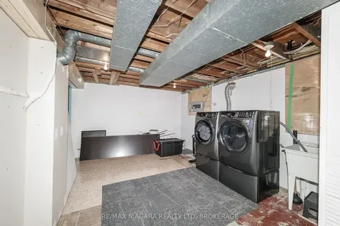 301 Highland Avenue Fort Erie ON L2A 2Y1