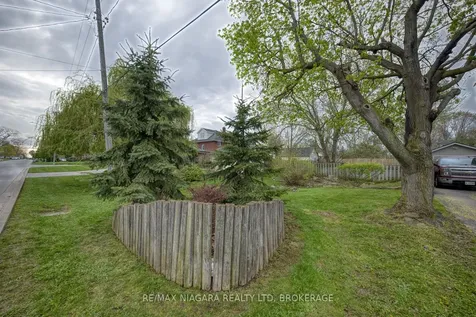 301 Highland Avenue Fort Erie ON L2A 2Y1