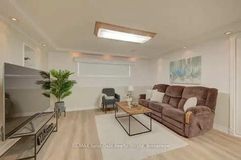 16 Sugar Maple Place Kitchener ON N2N 1Y3