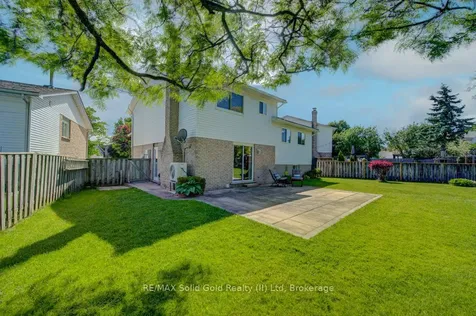 16 Sugar Maple Place Kitchener ON N2N 1Y3