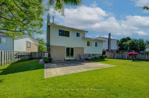 16 Sugar Maple Place Kitchener ON N2N 1Y3
