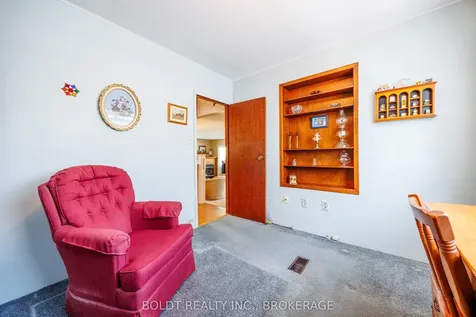 41 Ferndale Avenue St. Catharines ON L2P 1V9