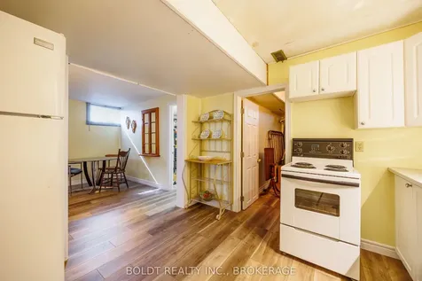 41 Ferndale Avenue St. Catharines ON L2P 1V9