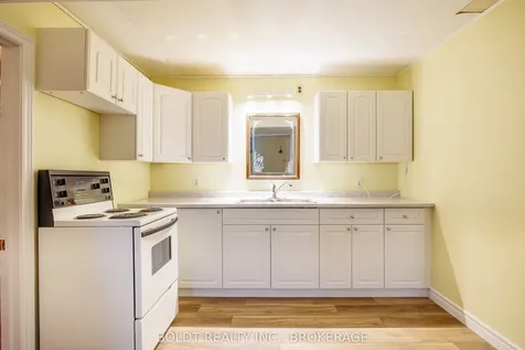 41 Ferndale Avenue St. Catharines ON L2P 1V9