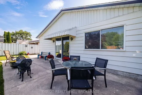 41 Ferndale Avenue St. Catharines ON L2P 1V9