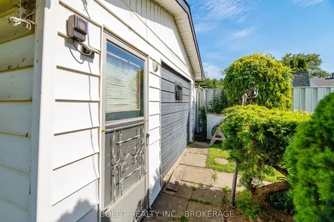 41 Ferndale Avenue St. Catharines ON L2P 1V9