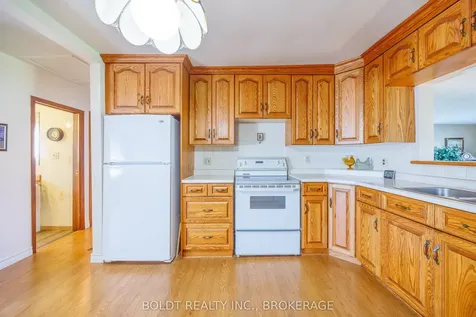41 Ferndale Avenue St. Catharines ON L2P 1V9