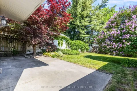 6393 High Street Niagara Falls ON L2G 1M9