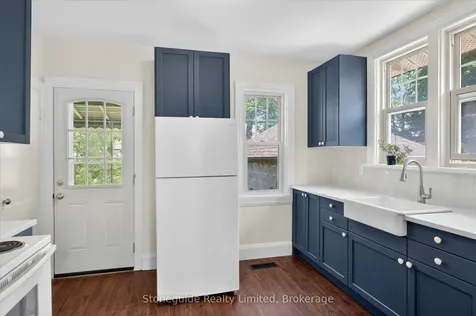 534 Douglas Avenue Peterborough ON K9J 4L1
