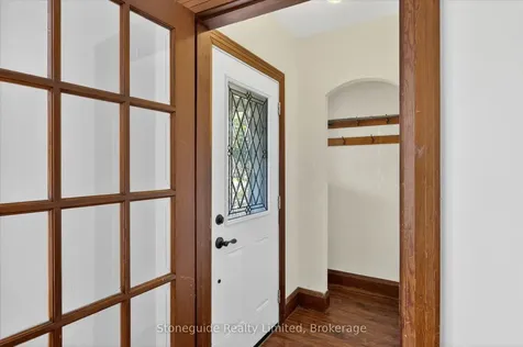 534 Douglas Avenue Peterborough ON K9J 4L1
