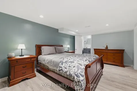 739 Waterloo Street Wellington North ON N0G 2L3