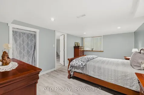 739 Waterloo Street Wellington North ON N0G 2L3