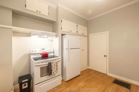 894 3rd Avenue W Owen Sound ON N4K 4P5