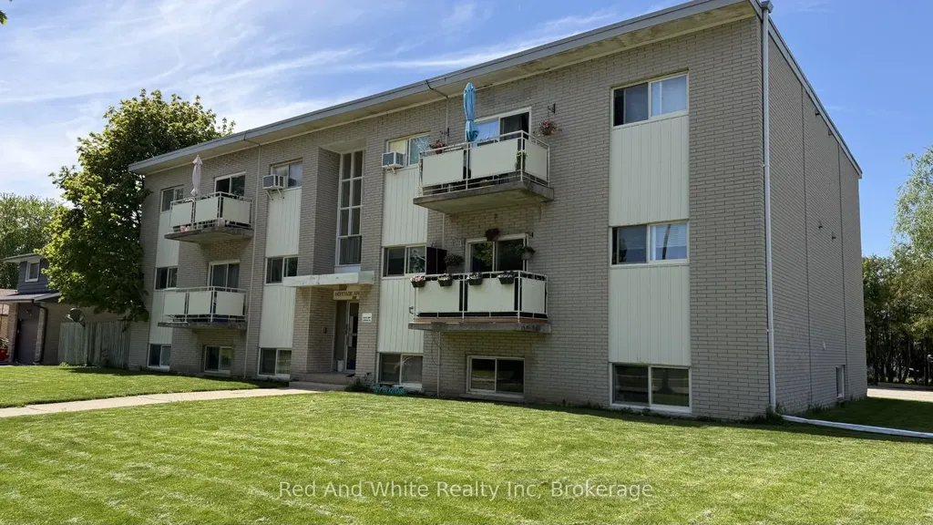 206 Indian Road Kitchener ON N2B 2S9