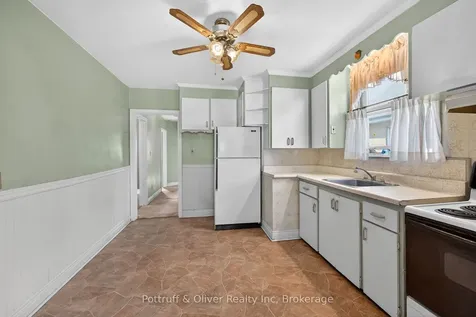 167 Taylor Avenue Hamilton ON L8K 3T1